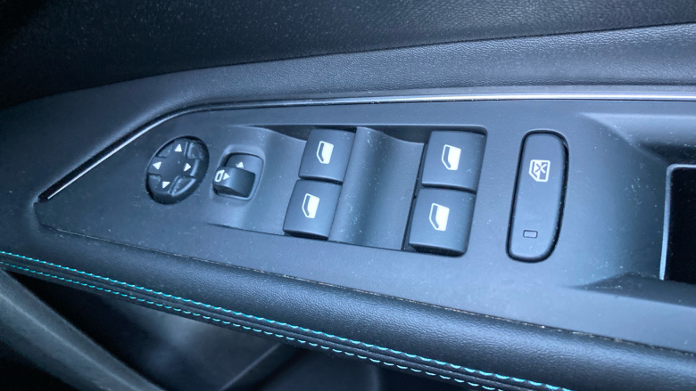 Peugeot 5008 1.2 PureTech Allure Premium+ 5dr Petrol Estate